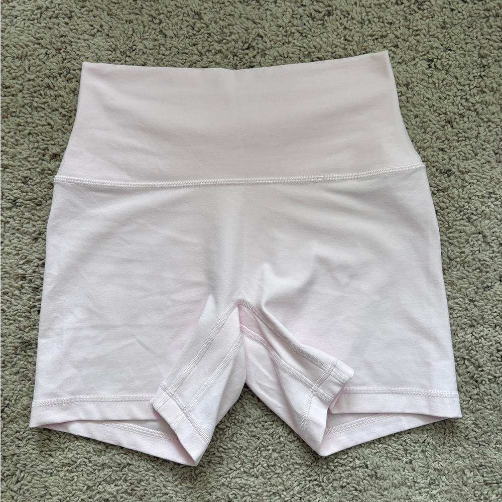 Aritzia Pink Villa Infinite Cheeky Hi-Rise 5” Bike Shorts (SIZE 6🩷)